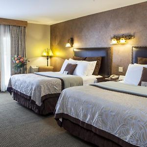 Lake Front Room Two Queen Beds